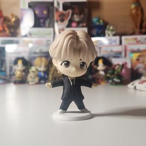 BTS x McDonald’s 2025 Encore V (Taehyung) TinyTAN Figure - Toy Only
